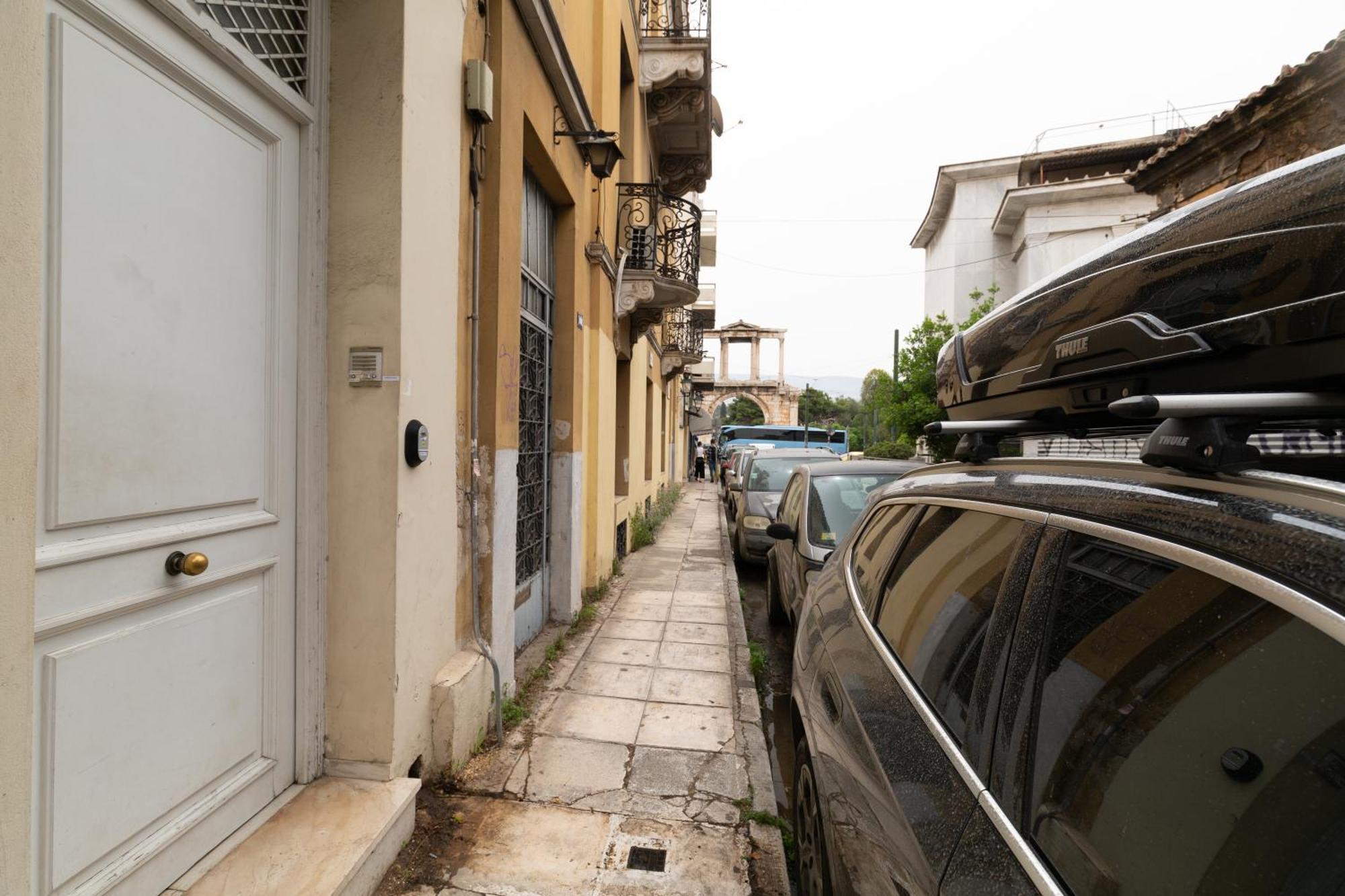 Athenian Gate To Plaka By Athenian Homes Atenas Exterior foto